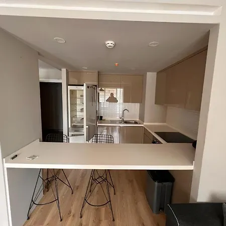 Lens Living Center * Κωνσταντινούπολη