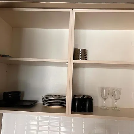 Lens Living Center Apartment *
